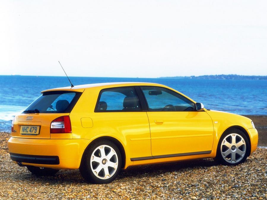  Audi S3 (8L) 2001 года  (UK) (фото 2 из 5)
